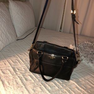 black kate spade crossbody